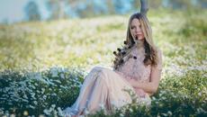 Адель Искиндирова  -  Моя любовь - Videoclip.bg