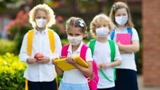 На 15 септември 2020 г. В училище в Разлог без родители на първия учебен ден - Videoclip.bg