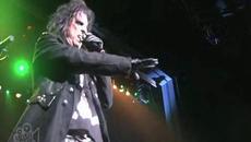 Alice Cooper - Poison (live in Sydney) П Р Е В О Д - Videoclip.bg