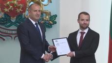 Отличията "Джон Атанасов"  спечелиха гении по квантова физика и информатика - Videoclip.bg