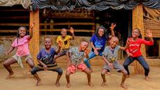 Masaka Kids Africana Dancing | Happy New Year - Videoclip.bg