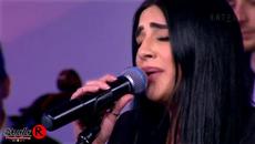 Αυτό το τραγούδι - Sarina Cross & Σταύρος Παζαρέντσης || ERT1 20.3.2021 - Videoclip.bg