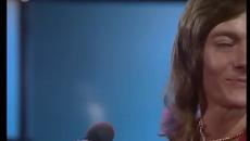 Smokie - Lay Back In The Arms Of Someone - Videoclip.bg