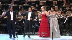 Anna Netrebko and Elīna Garanča and Ramon Wargas and Ludovik Tezier - Libiamo Ne' Lieti Calici ( La Traviata ) - Videoclip.bg