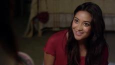 Малки Сладки Лъжкини - С04Е04 Част 3 - Videoclip.bg