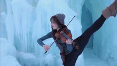 Невероятна! Lindsey Stirling - Crystallize ( Violin Original Song) - Videoclip.bg