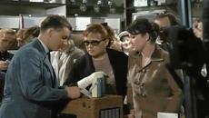 „Пази се от автомобил!“ – съветска комедия - Videoclip.bg