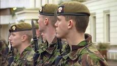 Guarding The Queen Episode 1 - Videoclip.bg