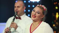 Македонска народна музика - Новогодишно шоу со  Амбасадор бенд - Videoclip.bg