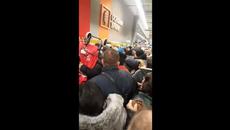 Бой и война за ОЛИО в Кауфланд 12.02.2022 България - Videoclip.bg