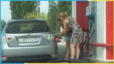 Заблудени жени на бензиностанцията - Videoclip.bg