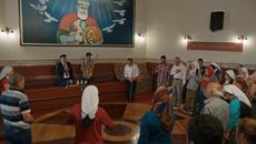 Carina Alevi Ritüeline Katılıyor - Madımak - Videoclip.bg