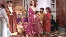 „Aли Бaбa и 40-тe paзбoйници“ – кoмeдия, II част - Videoclip.bg