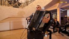 Ceca Djukic & Aleksandra Ristanovic - Kumina pesma (orkestar Marka Djukica) - Videoclip.bg