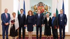 Обръщение на президента Румен Радев за 24 май -  удостои с висши държавни отличия изтъкнати български учени - Videoclip.bg