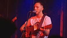 Robbie Nikolov - САМОЧУВСТВИЕ (Official video) - Videoclip.bg