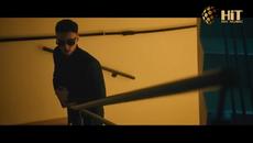 YOAN - LYUBOVTA TI PARI - ЙОАН - ЛЮБОВТА ТИ ПАРИ [Official Video 2022] - Videoclip.bg