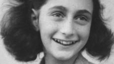 В памет на Ане Франк еврейското момиче живот в снимки! Google Doodle Anne Frank - A Life In Pictures - Videoclip.bg
