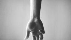 На парчета - Fell to Pieces (feat. Ivri) by Ondi Vil - Videoclip.bg