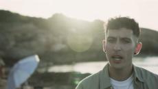 Theodoulos - Akoma Dio Lepta | Official Music Video (4K) - Videoclip.bg