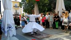 За Деня Ашуре в Пловдив 2022 г. -  Единственият дервиш в България: Трябва да убием в себе си омразата и агресията - Videoclip.bg