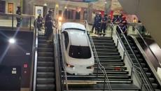 Невероятно! Пожарникари вадят лека кола от подземна станция на градския транспорт в Испания 24.08.2022г. (Видео) - Videoclip.bg