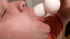 a pile of eggs on a stick is eaten in a single swallow - Videoclip.bg
