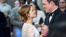 Отново на първа среща (синхронен екип 2, дублаж на студио Медия Линк, 18.10.2020 г.) (запис) - Videoclip.bg