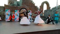 Те танцуват като лебеди! Лезгинка и красотата на танца - традиционният танц Lezginka - Videoclip.bg