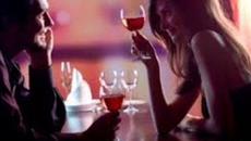 ЦЕЛУВКАТА НА АНА - ЧЕРВЕНО ВИНО СНОЩИ ПИХ - Videoclip.bg