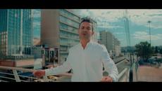 Γιώργος Βεληβασάκης - Δεν φεύγω άδικα (Official Videoclip) - Videoclip.bg
