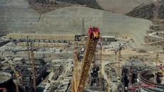 Самый большой КРАН：Обзор LIEBHERR LR 13000! - Videoclip.bg