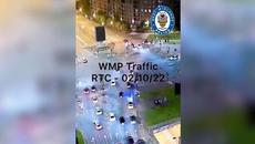 Drunk driver smashes £70,000 Maserati into a set of traffic lights on the Bristol Road in Birmingham - Videoclip.bg