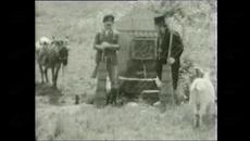 Георги Парцалев и Георги Калоянчев в откъс от „Ние, геолозите” (1976) - Videoclip.bg