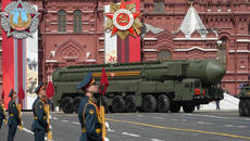 Парад за 9-ти май 2023 г. ще има в Москва! - Но защо на други места в Русия отменят парада заради войната - Videoclip.bg