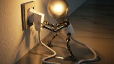 Какво значи "енергийно бедни"?! След 1 януари 2026 година битът ще получава ток чрез търговци от свободния пазар. - Videoclip.bg