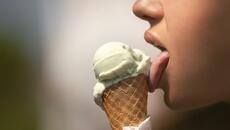 Дони и Момчил - Ближи си сладоледа - Videoclip.bg