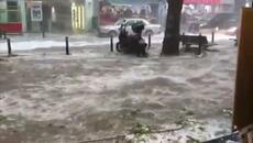 Наводнението в Истанбул под вода 29.09.2023 г. - September 29, Turkey! Istanbul is under water! - Videoclip.bg