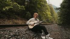 Ed Sheeran - American Town (Live Acoustic) - Videoclip.bg