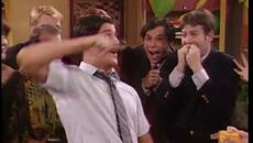 "I wanna dip my balls in it!" - Videoclip.bg