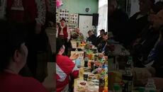 БОРИСЛАВ БОРИСОВ И СВС "МЛАДЕЖКИ СЪРЦА - ДИАНА ИВАНОВА" - МЪРИ, МОМИЦЕ, КАМАТНА - Videoclip.bg