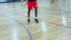 Hakeem Olajuwon teaching footwork at age 61 - Videoclip.bg