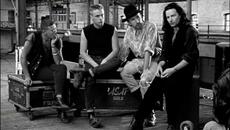 U2 – "Sunday Bloody Sunday" | Live at McNichols Arena, Denver, Colorado, 8 November 1987 - Videoclip.bg