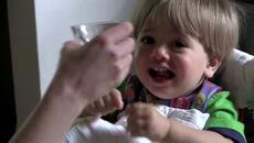 Very funny and cute baby - Videoclip.bg
