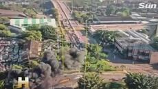 Shock moment plane smashes into busy road wiping out bus in fireball - Videoclip.bg