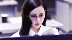 JISOO - earthquake (Official Music Video) - Videoclip.bg
