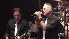 Detroit Rock City performed by The White Tie Rock Ensemble, from the Monsters of Rock Show - Videoclip.bg