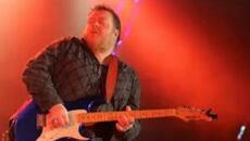 Danny Bryant - Tell Me - Live Audio - Videoclip.bg