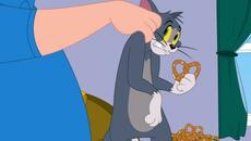 Шоуто на Том и Джери - Сезон 5 Епизод 38 (Полицай Тайк) (БГ Аудио) / Tom and Jerry Show - S5E38 (BG Audio) - Videoclip.bg
