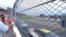 Ето защо не снимайте от близо Nascar състезание - Videoclip.bg